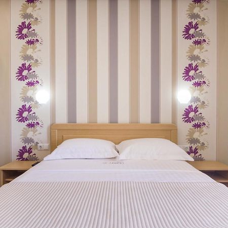 Seabird Apartments สกาลา โปเตมิอัส ห้อง รูปภาพ